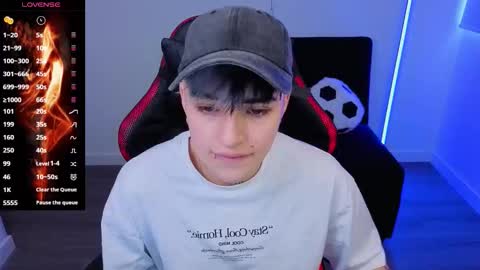 Laia online show from November 6, 2025, 10:21 pm