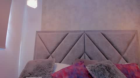 Manu  online show from January 17, 2026, 2:11 pm