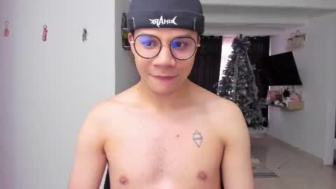 Snapshot of im_marco chatting on November 27, 2025, 8:55 pm Marco online show from November 27, 2025, 8:55 pm