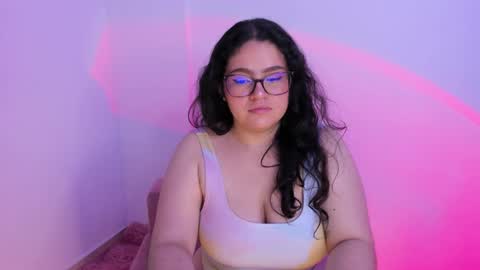 mei mei uwu online show from October 24, 2025, 3:58 am