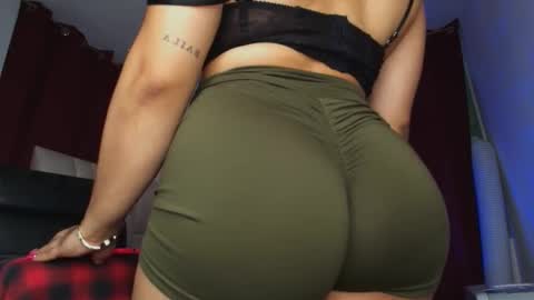 Mishell Martinez    INSTAGRAM im mishellbigass online show from December 19, 2025, 11:06 am