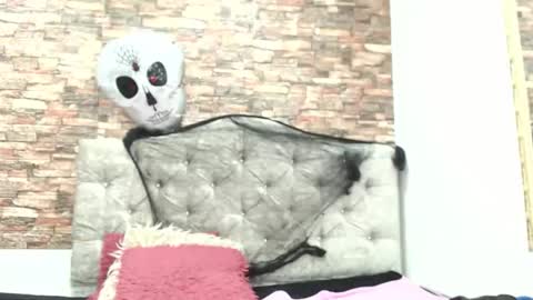 milan online show from October 25, 2025, 4:42 am