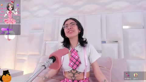 Moly  online show from October 18, 2025, 9:15 pm