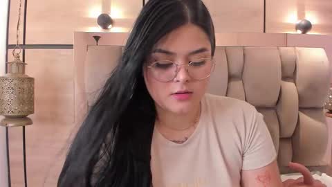 im mou  online show from December 19, 2025, 1:07 pm