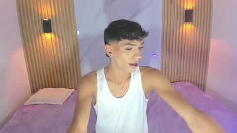 im_sebaslopez online show from November 30, 2025, 8:24 pm