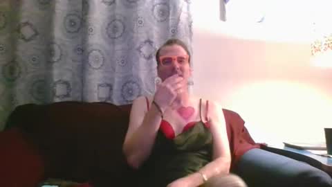 ima2here1 online show from October 18, 2025, 3:09 am