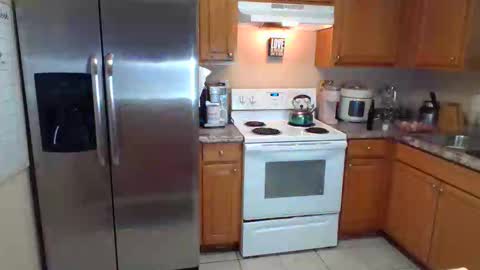 iman_love online show from December 10, 2024, 5:22 pm