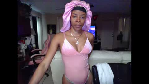 iman_love online show from February 19, 2025, 9:58 pm