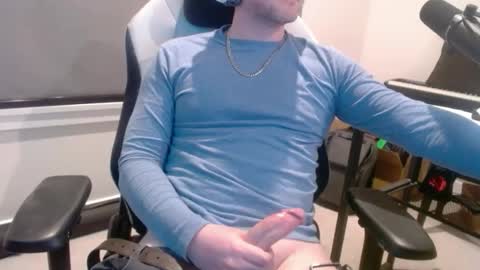 imanobody2u online show from April 28, 2026, 5:34 am