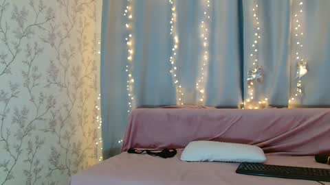 Snapshot of imcarrieberry chatting on February 5, 2025, 3:02 am Carrie online show from February 5, 2025, 3:02 am