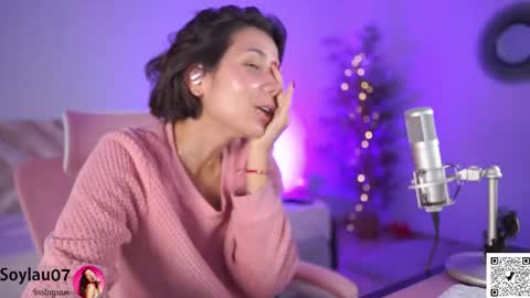 imjess_ online show from November 5, 2025, 7:08 am