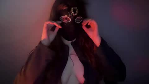 Miss Amelie online show from March 11, 2025, 2:54 am