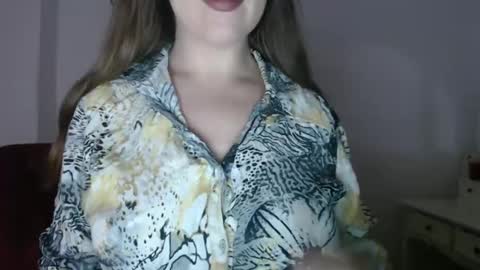 Snapshot of immouss chatting on December 16, 2024, 9:41 pm Pola online show from December 16, 2024, 9:41 pm