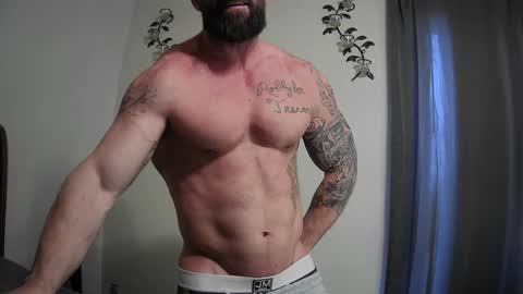 Majordadbod101 online show from February 12, 2025, 3:27 pm