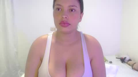imsweetlips online show from October 18, 2025, 8:31 pm