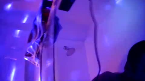 imtru online show from March 9, 2025, 3:32 am