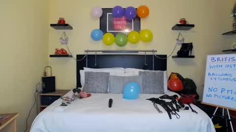 inannalove online show from November 24, 2025, 10:26 am