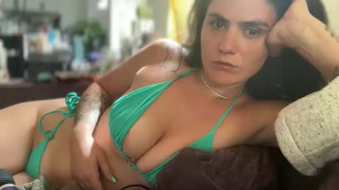 InBedWithLexi online show from April 10, 2026, 6:23 pm