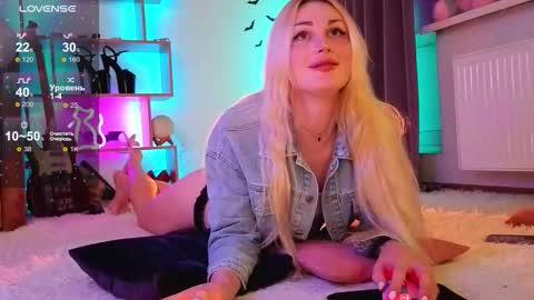 Snapshot of inchcaser chatting on February 21, 2026, 9:05 pm Dina Help me reach 100 likes online show from February 21, 2026, 9:05 pm