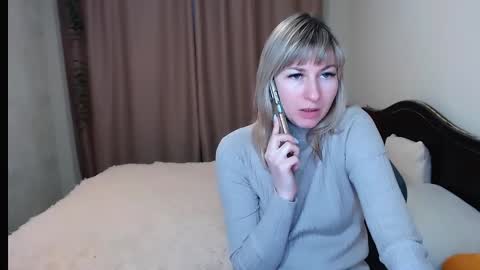 incredible_ariela online show from December 6, 2024, 1:00 pm
