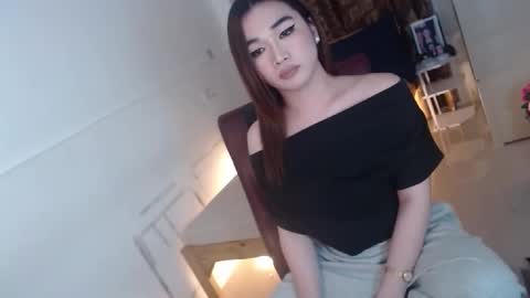 Snapshot of indestructabletrixie chatting on February 24, 2026, 3:37 am indestructabletrixie online show from February 24, 2026, 3:37 am