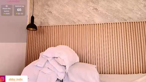 Indi Catalina online show from November 8, 2025, 12:27 pm