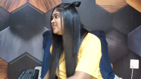 Snapshot of indian_rimmelx chatting on July 13, 2026, 6:49 am Melz online show from July 13, 2026, 6:49 am