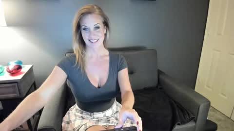 IndianaCooper - Showtimes - Mon-Fri 12pm and 930PM CST SatSun 930pm CST online show from January 17, 2025, 4:06 am