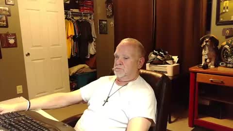 Papa online show from November 10, 2025, 3:38 am