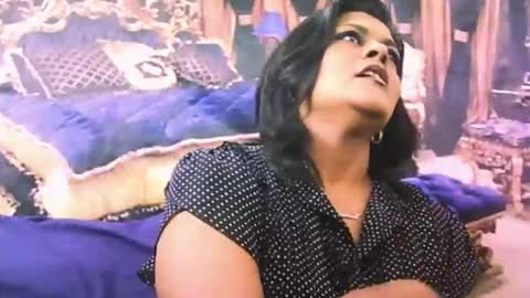 Snapshot of indiancherrypie chatting on January 6, 2026, 5:33 am indiancherrypie online show from January 6, 2026, 5:33 am