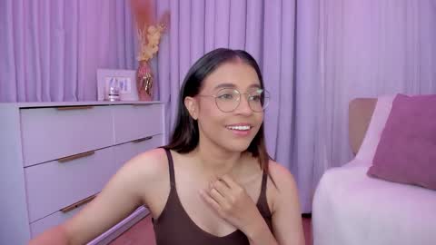 Snapshot of indiancutie_ chatting on March 8, 2025, 9:29 pm MIA online show from March 8, 2025, 9:29 pm