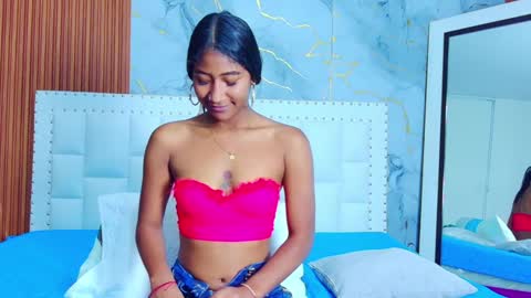 Snapshot of indiancutiie chatting on February 1, 2025, 7:34 pm LITTLE AINHOA online show from February 1, 2025, 7:34 pm