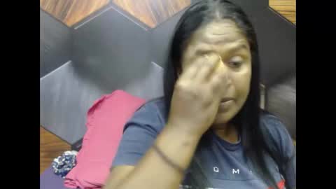 indiandeluxe online show from November 11, 2025, 4:51 pm