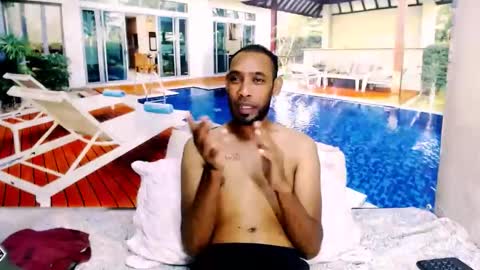 Snapshot of indianmagicmike69 chatting on November 19, 2025, 5:40 am indianmagicmike69 online show from November 19, 2025, 5:40 am