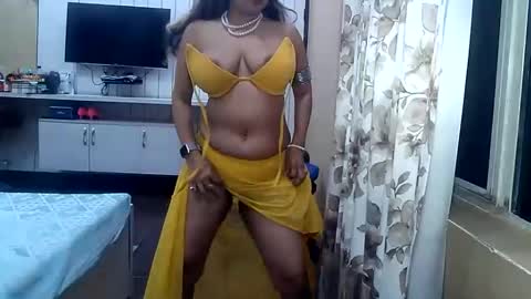 Snapshot of indianrads9 chatting on March 6, 2025, 5:54 pm Radha online show from March 6, 2025, 5:54 pm