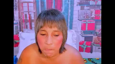 indianroxy27 online show from December 5, 2025, 6:37 pm