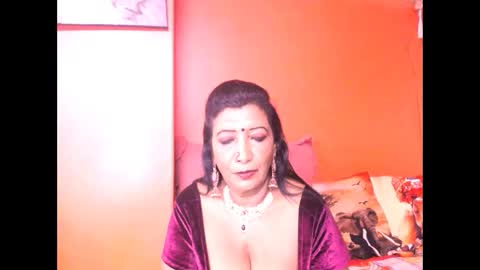 indiansarika65 online show from April 10, 2026, 4:12 pm