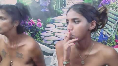 Snapshot of indiansexyslender4u2luv chatting on January 23, 2025, 12:41 pm indiansexyslender4u2luv online show from January 23, 2025, 12:41 pm