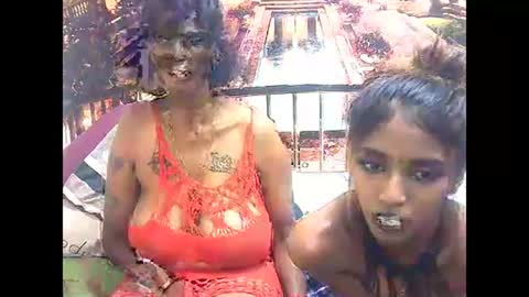 Snapshot of indiansexyslender4u2luv chatting on January 28, 2025, 12:22 pm indiansexyslender4u2luv online show from January 28, 2025, 12:22 pm