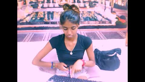 Snapshot of indiansexyslender4u2luv chatting on February 8, 2025, 8:42 am indiansexyslender4u2luv online show from February 8, 2025, 8:42 am