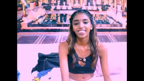 Snapshot of indiansexyslender4u2luv chatting on February 15, 2025, 9:27 am indiansexyslender4u2luv online show from February 15, 2025, 9:27 am