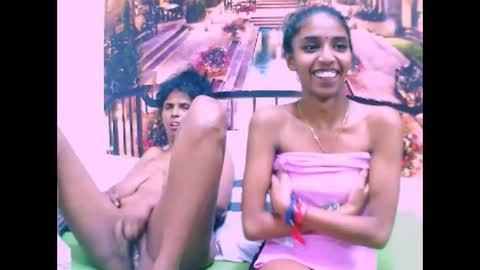 Snapshot of indiansexyslender4u2luv chatting on February 25, 2025, 1:06 pm indiansexyslender4u2luv online show from February 25, 2025, 1:06 pm