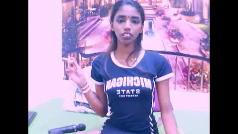 Snapshot of indiansexyslender4u2luv chatting on February 26, 2025, 1:08 pm indiansexyslender4u2luv online show from February 26, 2025, 1:08 pm
