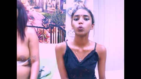 Snapshot of indiansexyslender4u2luv chatting on February 27, 2025, 12:23 pm indiansexyslender4u2luv online show from February 27, 2025, 12:23 pm