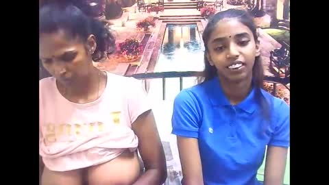 Snapshot of indiansexyslender4u2luv chatting on March 7, 2025, 5:51 am indiansexyslender4u2luv online show from March 7, 2025, 5:51 am