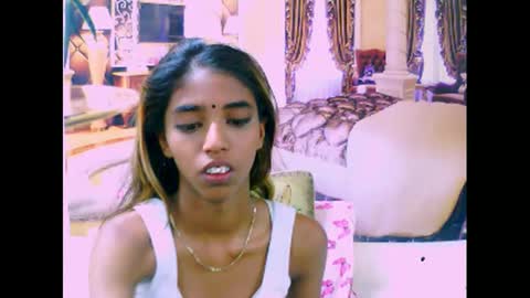 Snapshot of indiansexyslender4u2luv chatting on March 9, 2025, 5:44 am indiansexyslender4u2luv online show from March 9, 2025, 5:44 am