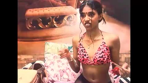 Snapshot of indiansexyslender4u2luv chatting on September 16, 2025, 7:09 am indiansexyslender4u2luv online show from September 16, 2025, 7:09 am