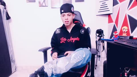 Snapshot of indomitablebeast chatting on December 19, 2024, 9:07 am matias online show from December 19, 2024, 9:07 am