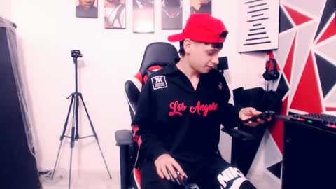 Snapshot of indomitablebeast chatting on November 20, 2025, 12:11 am matias online show from November 20, 2025, 12:11 am