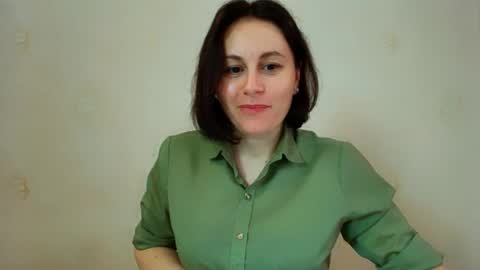Inessa online show from April 18, 2026, 4:49 am